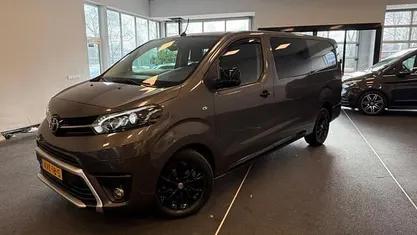 Occasion 2023 Toyota Proace BlackLine MPV | € 29.500 (Eerlijke prijs)