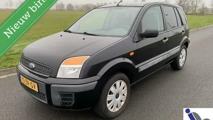 Zwart Gebruikt 2008 Ford Fusion Cool & Sound Edition MPV | € 2.740 (Eerlijke prijs)