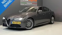 Grijs Gebruikt 2018 Alfa Romeo Giulia Super Sedan | € 23.950 (Eerlijke prijs)