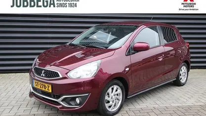 Rood (parellak) Occasion 2018 Mitsubishi Space Star Intense Hatchback | € 8.795 (Eerlijke prijs)