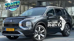 Zwart Nieuw 2025 Mitsubishi Outlander P-HEV Instyle SUV | € 60.290 (Eerlijke prijs)