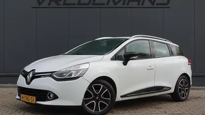 Wit Gebruikt 2014 Renault Clio GrandTour Expression Stationwagen | € 5.950 (Eerlijke prijs)