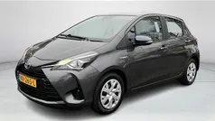 Gebruikt 2017 Toyota Yaris Hybrid Hatchback | € 15.445 (Eerlijke prijs)