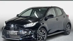, metallic lak Gebruikt 2022 Toyota Yaris Hybrid Hatchback | € 21.950 (Eerlijke prijs)