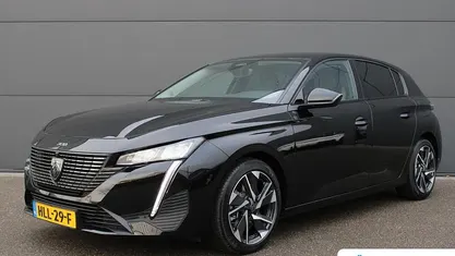 Zwart Occasion 2025 Peugeot 308 Allure Hatchback | € 30.395 (Eerlijke prijs)