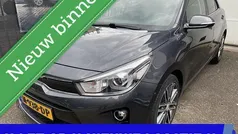 Grijs Gebruikt 2018 Kia Rio Hatchback | € 12.995 (Eerlijke prijs)