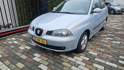 Blauw Gebruikt 2003 Seat Ibiza Hatchback | € 975 (Goede deal)