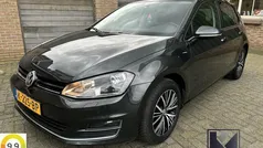 Grijs, metallic lak Gebruikt 2016 VW Golf VII Hatchback | € 11.750 (Goede deal)
