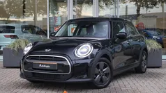 Zwart Gebruikt 2023 Mini Cooper Hatchback | € 22.900 (Goede deal)