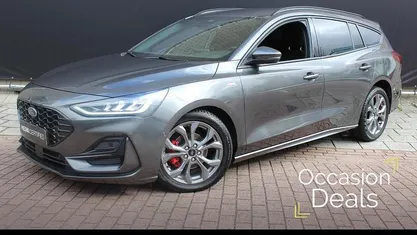 Grijs Occasion 2022 Ford Focus ST-Line Stationwagen | € 19.745 (Eerlijke prijs)