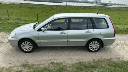 Grijs Gebruikt 2007 Mitsubishi Lancer Inform Stationwagen | € 1.650 (Eerlijke prijs)