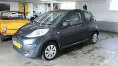 Grijs Gebruikt 2012 Peugeot 107 Access Hatchback | € 2.250 (Eerlijke prijs)