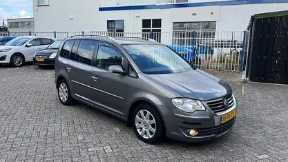Gebruikt 2007 VW Touran Highline MPV | € 4.450 (Eerlijke prijs)