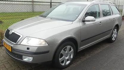Gebruikt 2008 Skoda Octavia Elegance Stationwagen | € 1.500 (Eerlijke prijs)