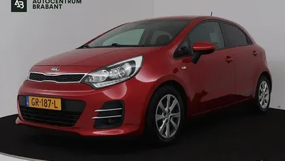 Occasion Kia Rio 84 PK (61 kW) 2015 Rood Hatchback