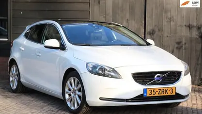 Occasion 2013 Volvo V40 Summum Hatchback | € 6.950 (Eerlijke prijs)