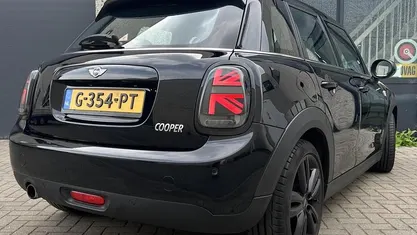 Occasion Mini Cooper Business 136 PK (100 kW) 2019 Zwart Hatchback