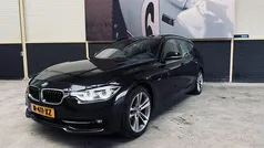 Zwart Gebruikt 2018 BMW 320 Sport Line Stationwagen | € 20.900 (Goede deal)