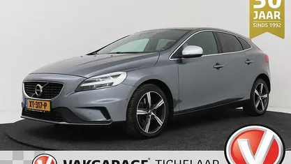 Occasion Volvo V40 R-Design 153 PK (112 kW) 2019 Grijs Hatchback