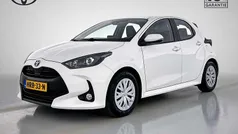 Wit Gebruikt 2024 Toyota Yaris Hybrid Active Hatchback | € 22.495 (Eerlijke prijs)