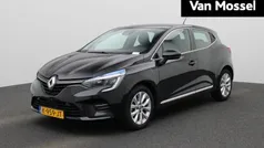 Zwart Gebruikt 2021 Renault Clio V Intens Hatchback | € 16.435 (Eerlijke prijs)