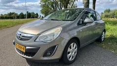 Gebruikt 2012 Opel Corsa Edition Hatchback | € 1.499 (Eerlijke prijs)