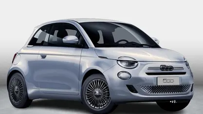 Blauw Nieuw 2025 Fiat 500 Launch Edition Hatchback | € 27.690 (Eerlijke prijs)