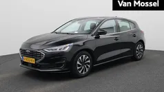 Zwart Gebruikt 2022 Ford Focus Style Hatchback | € 17.900 (Eerlijke prijs)