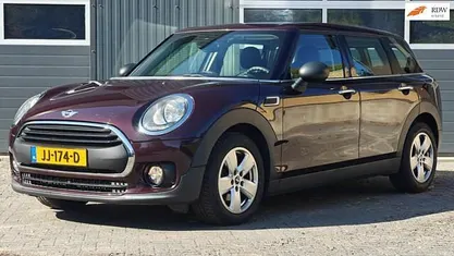 Occasion Mini One Clubman 102 PK (75 kW) 2016 Rood Stationwagen