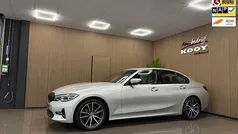 Gebruikt 2020 BMW 318 Executive Sedan | € 25.475 (Eerlijke prijs)