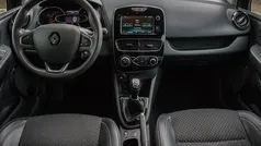 Gris titanium kpn (donker grijs metallic) Gebruikt 2019 Renault Clio IV Intens Hatchback | € 9.950 (Goede deal)