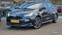 Zwart Gebruikt 2021 Toyota Yaris Hatchback | € 17.950 (Eerlijke prijs)