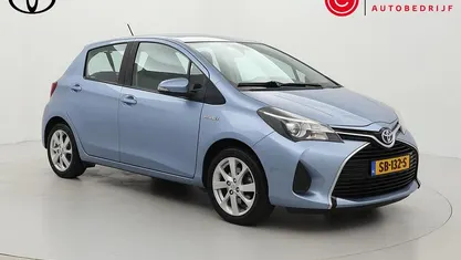 Blauw Occasion 2016 Toyota Yaris Hybrid Limited Hatchback | € 11.999 (Eerlijke prijs)