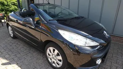 Zwart Occasion 2008 Peugeot 207 CC Cabriolet | € 3.950 (Eerlijke prijs)