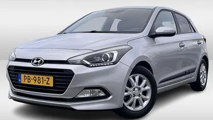 Grijs (metallic) Occasion 2017 Hyundai i20 GO! Hatchback | € 11.225 (Eerlijke prijs)