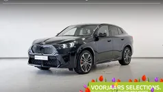 Zwart, metallic lak Gebruikt 2024 BMW iX2 M Sport SUV | € 48.495 (Goede deal)