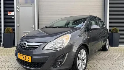 Gebruikt 2012 Opel Corsa Edition Hatchback | € 3.950 (Eerlijke prijs)