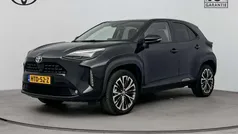 Zwart Gebruikt 2022 Toyota Yaris Cross Executive SUV | € 27.945 (Eerlijke prijs)