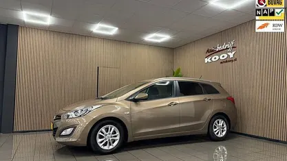 Bruin Gebruikt 2013 Hyundai i30 Stationwagen | € 10.425 (Eerlijke prijs)