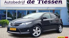Zwart Gebruikt 2014 Toyota Auris Hatchback | € 12.945 (Eerlijke prijs)