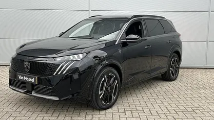 Zwart Occasion 2025 Peugeot e-5008 Avantage SUV | € 44.940 (Super prijs)