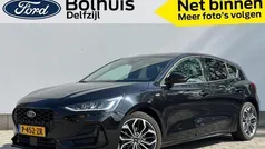 Zwart Gebruikt 2022 Ford Focus ST-Line X Hatchback | € 22.950 (Eerlijke prijs)