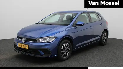 Blauw Gebruikt 2023 VW Polo Life Hatchback | € 17.900 (Eerlijke prijs)