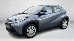 Grijs Gebruikt 2024 Toyota Aygo Play Hatchback | € 18.949 (Eerlijke prijs)