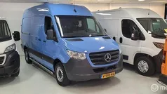 Blauw Gebruikt 2018 Mercedes Sprinter Van | € 15.500 (Goede deal)