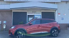 Rood, metallic lak Gebruikt 2021 Peugeot 2008 Allure SUV | € 19.345 (Goede deal)