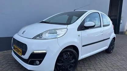 Occasion Peugeot 107 Active 68 PK (50 kW) 2012 Wit Hatchback