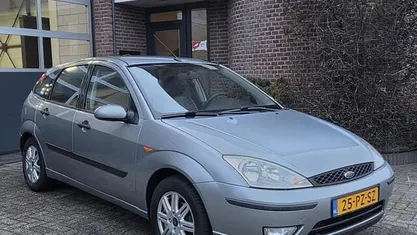 Occasion 2005 Ford Focus Futura Hatchback | € 2.595 (Eerlijke prijs)