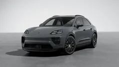 Grijs Nieuw 2025 Porsche Macan SUV | € 112.906 (Goede deal)