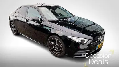 Zwart Occasion 2020 Mercedes A200 Business Sedan | € 25.900 (Eerlijke prijs)